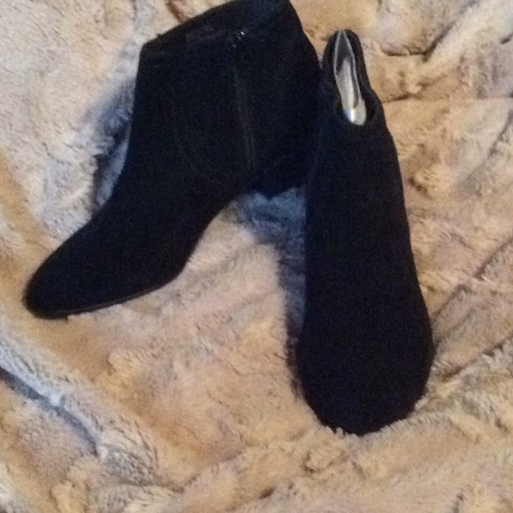 Aldo Shoes - Never worn Aldo suede booties Aldo Shoes - Never worn Aldo suede booties